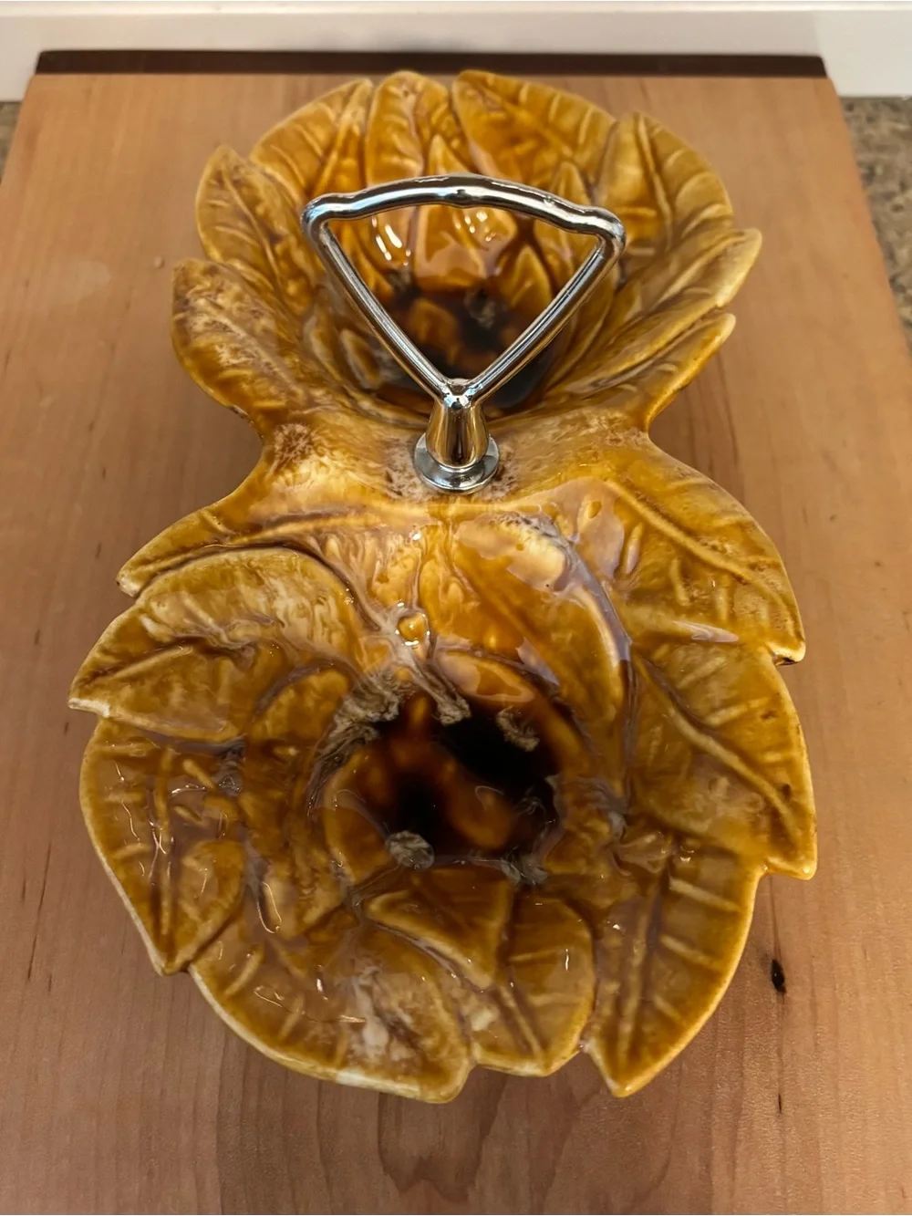 Vintage MCM Wade Pottery Ceramic Double Leaf Nut/ Candy Dish Golden Brown Color